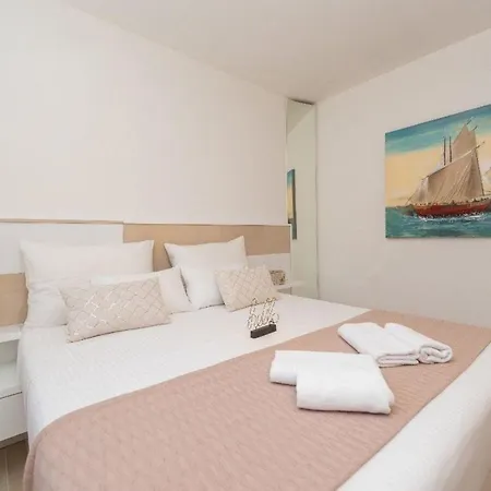 Ferienhaus In Mit Privatem Pool - B58587 ヴィル
