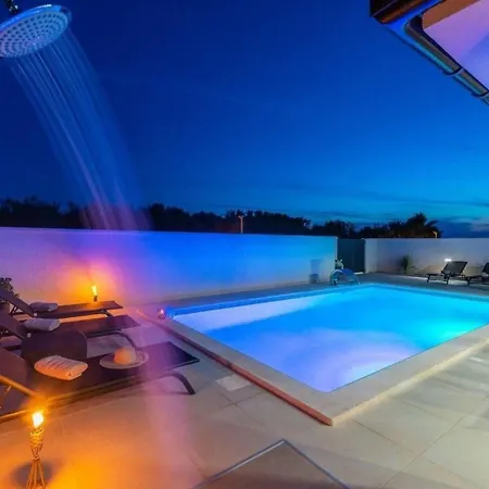 Dom wakacyjny Ferienhaus In Mit Privatem Pool - B58587